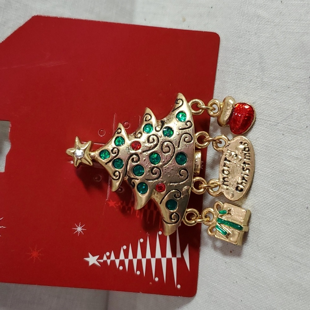 Christmas pin